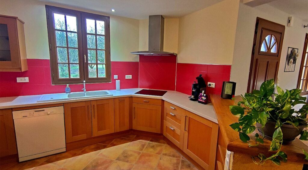 Photo of Kitchen in Saint-Crepin-et-Carlucet