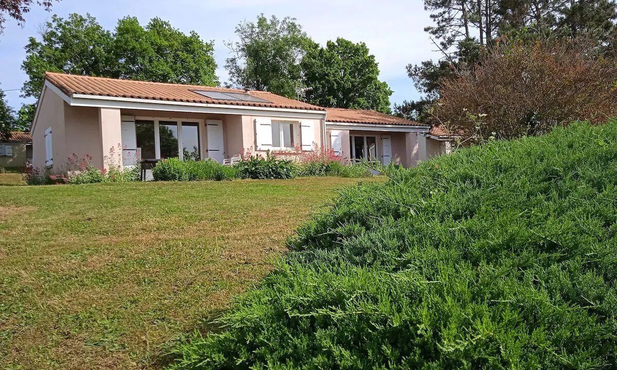 Photo of Outdoor in Prailles