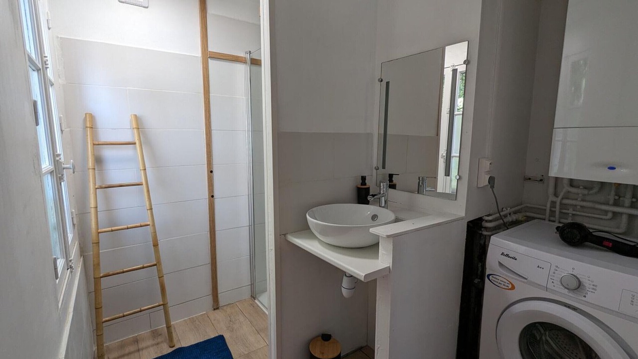 Photo of Bathroom in Chateauneuf-sur-Charente