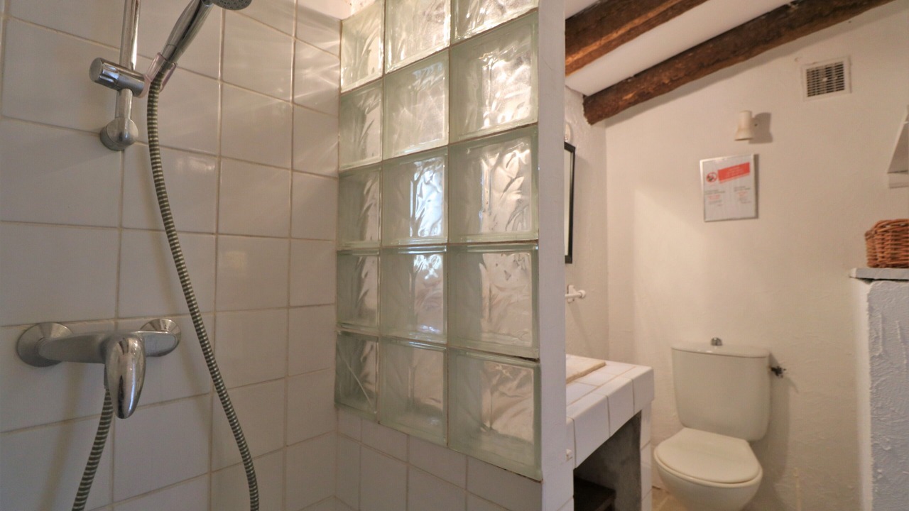 Photo of Bathroom in Pays-de-Belves