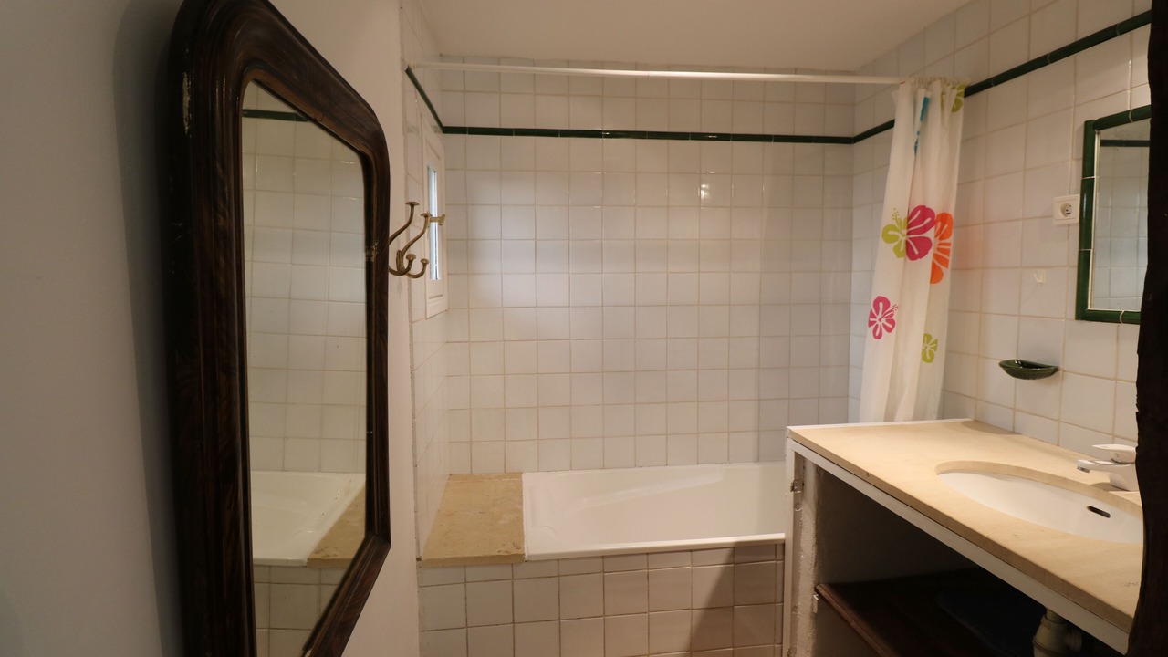 Photo of Bathroom in Pays-de-Belves