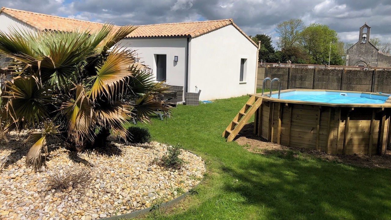 Photo of Outdoor in Chambon