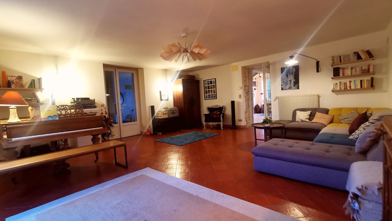 Photo of Livingroom in Mescoules