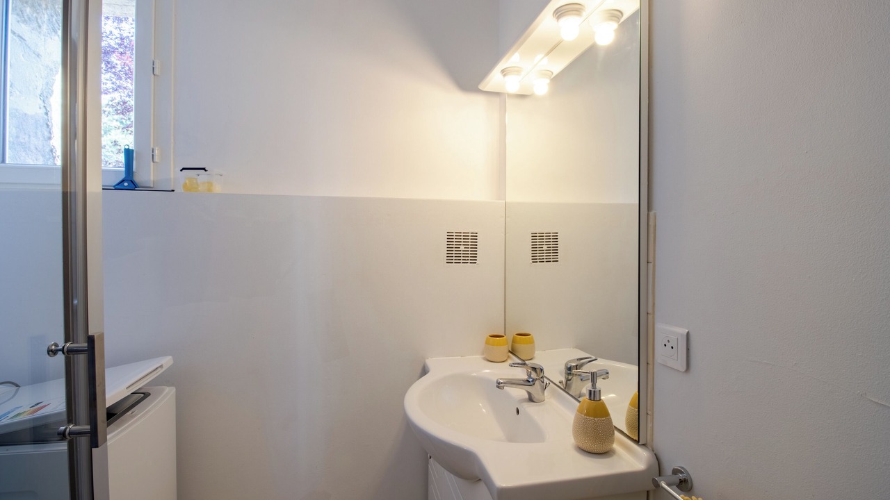 Photo of Bathroom in Saint-Andre-dAllas