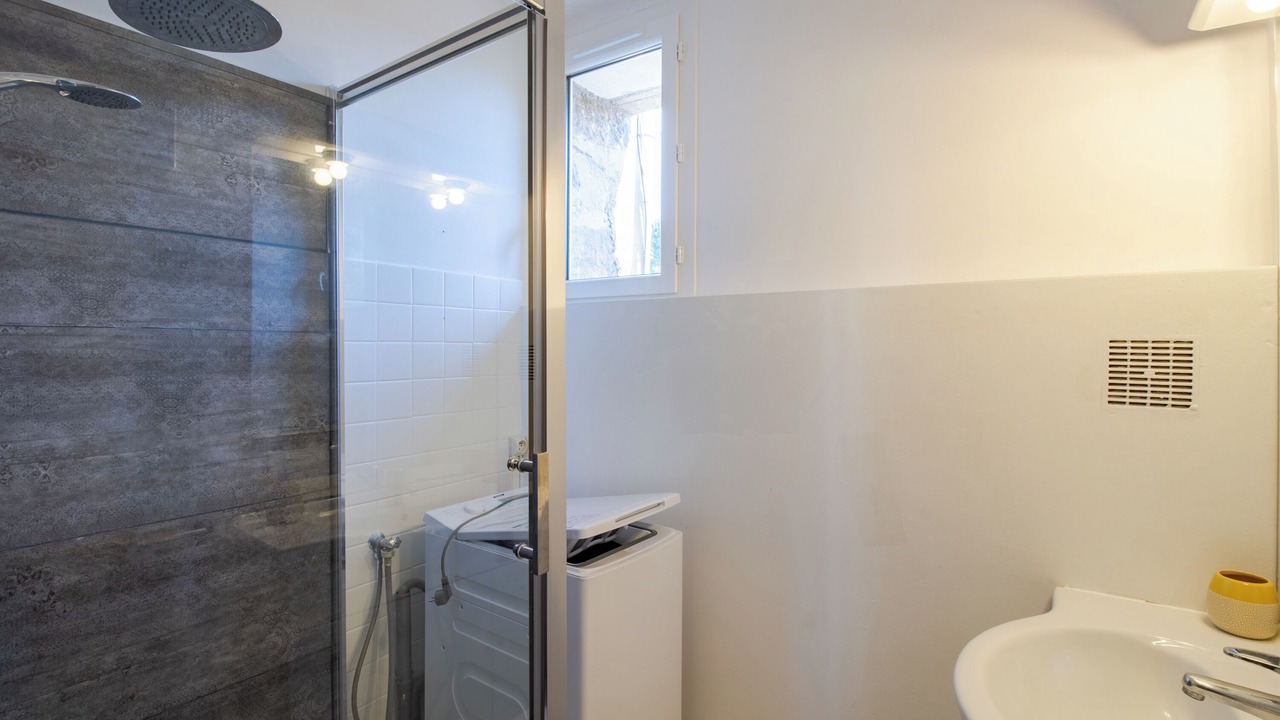 Photo of Bathroom in Saint-Andre-dAllas