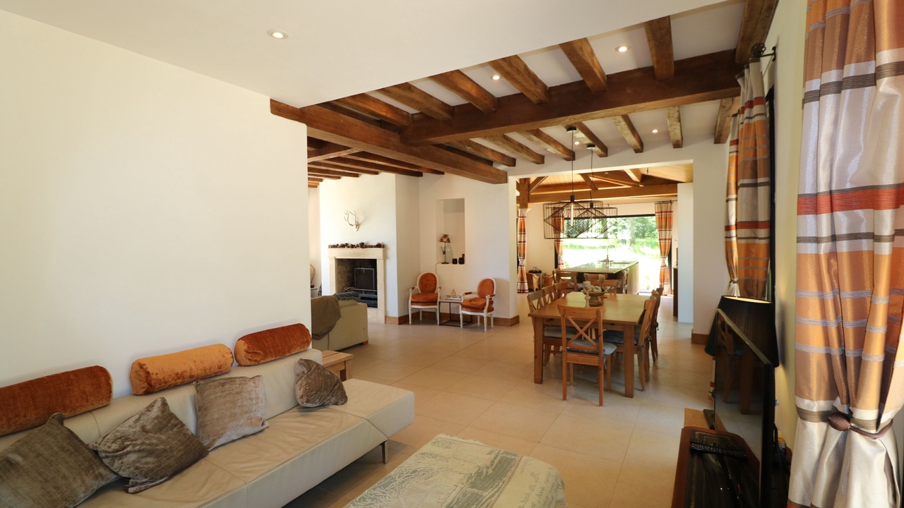 Photo of Livingroom in Grolejac