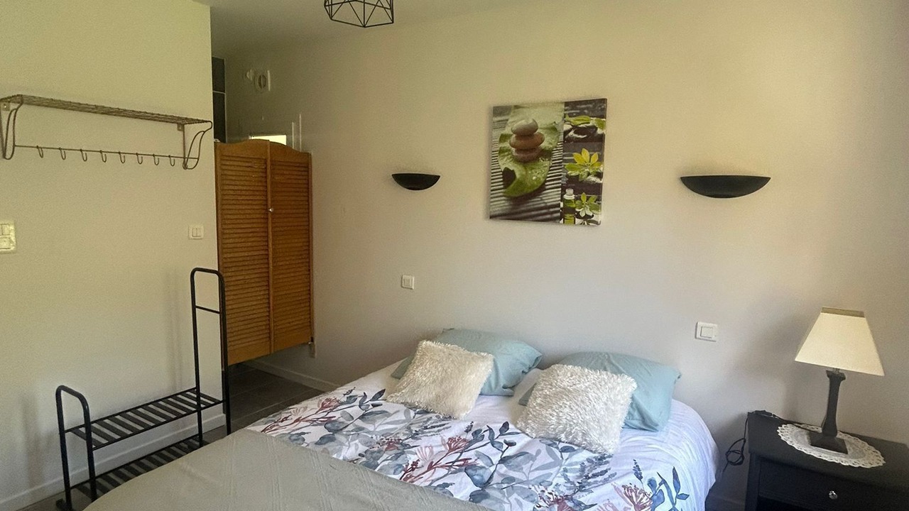 Photo of Bedroom in Auriol
