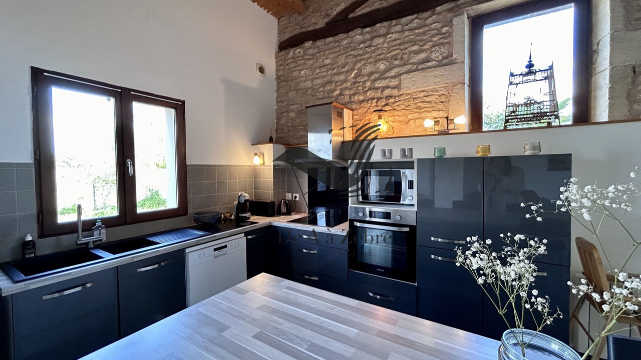 Photo of Kitchen in Moeze