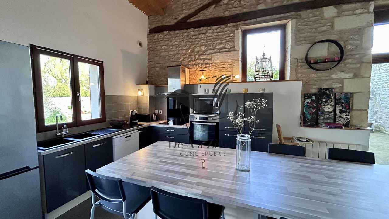 Photo of Kitchen in Moeze