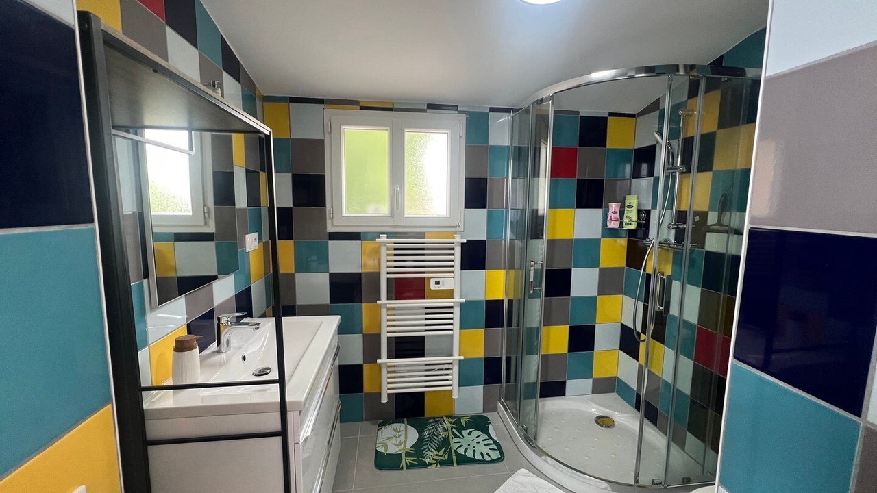 Photo of Bathroom in Jaunay-Clan