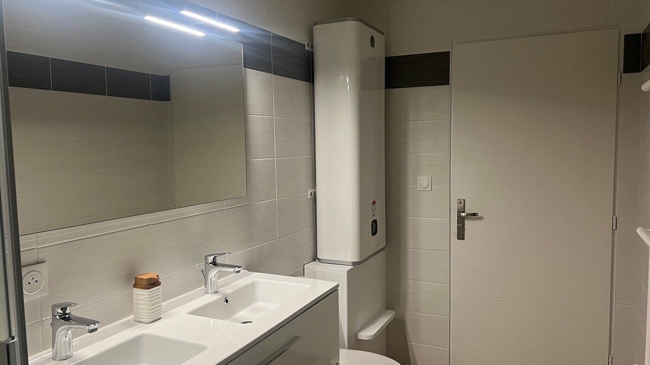 Photo of Bathroom in Jaunay-Clan