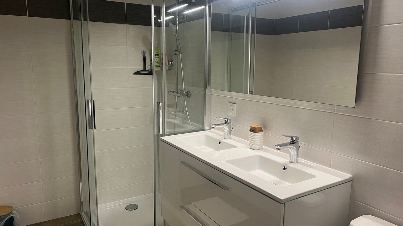 Photo of Bathroom in Jaunay-Clan