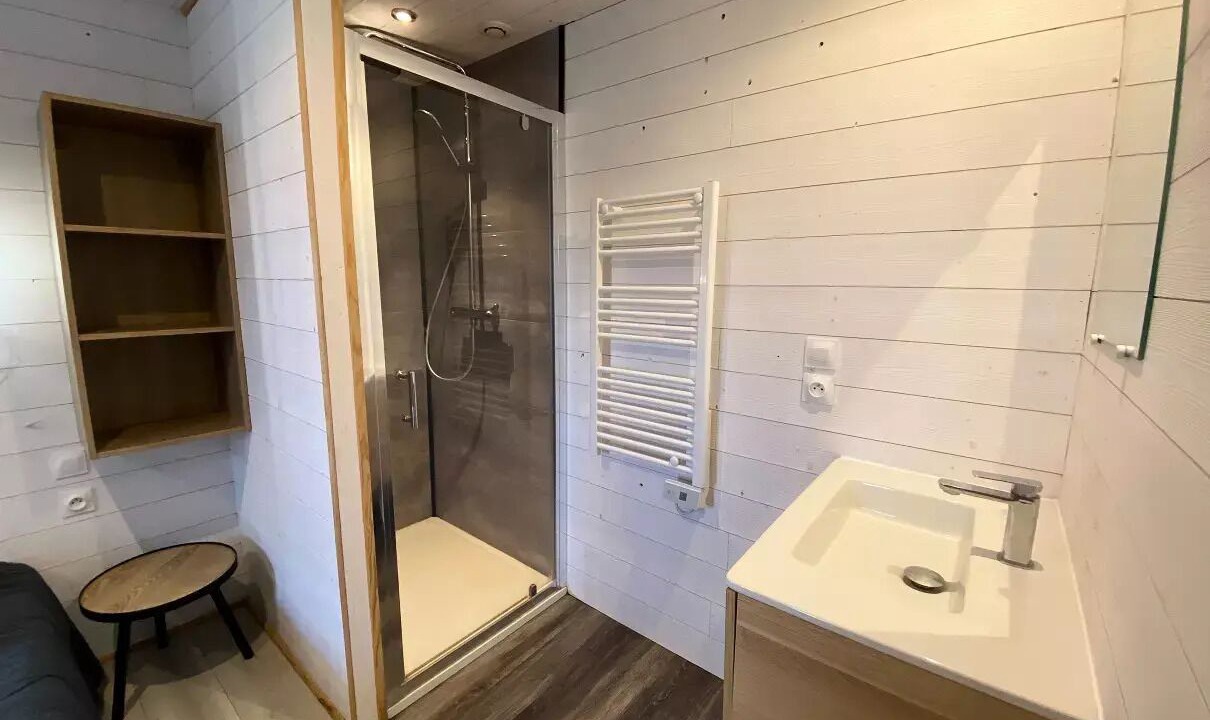 Photo of Bathroom in Coulon