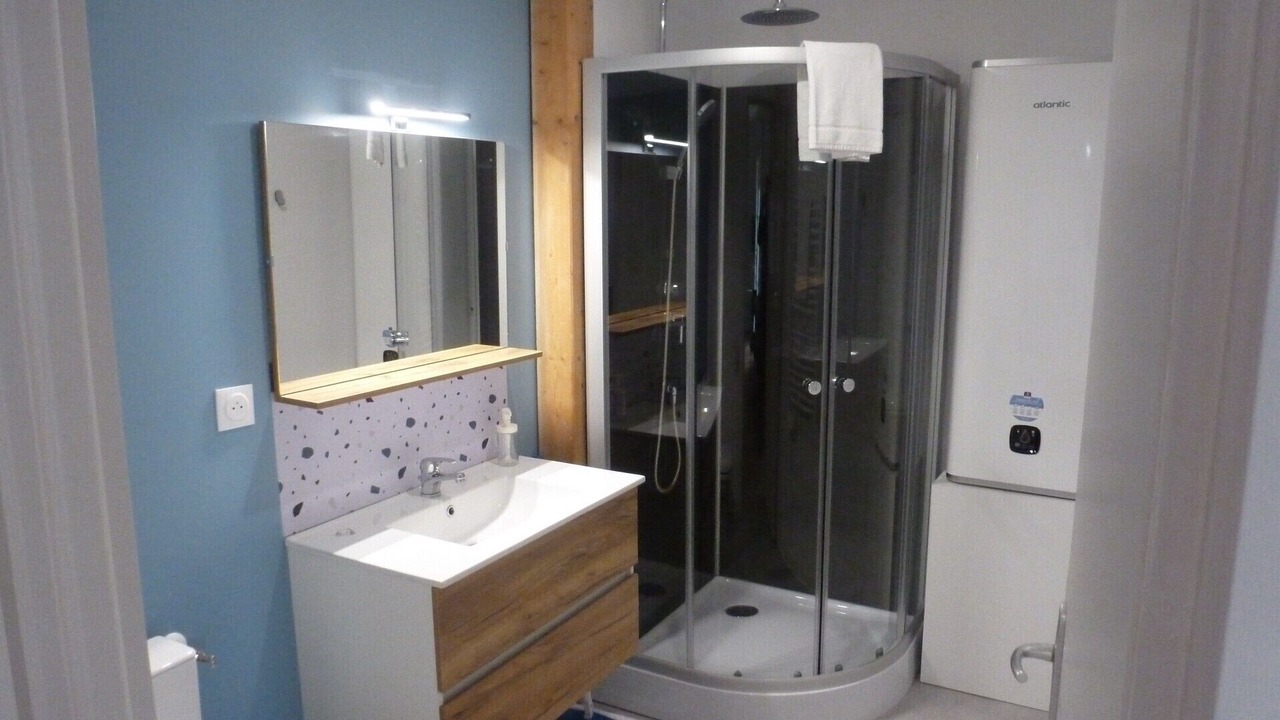 Photo of Bathroom in Chasseneuil-du-Poitou