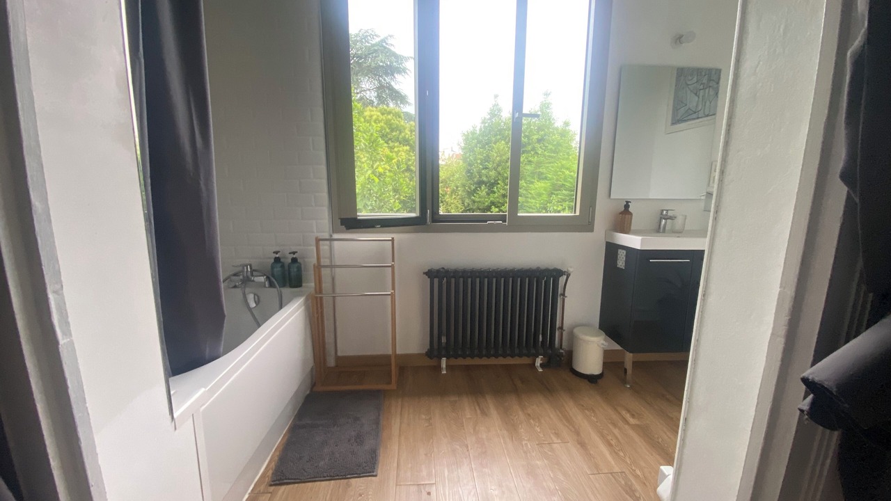 Photo of Bathroom in Floirac
