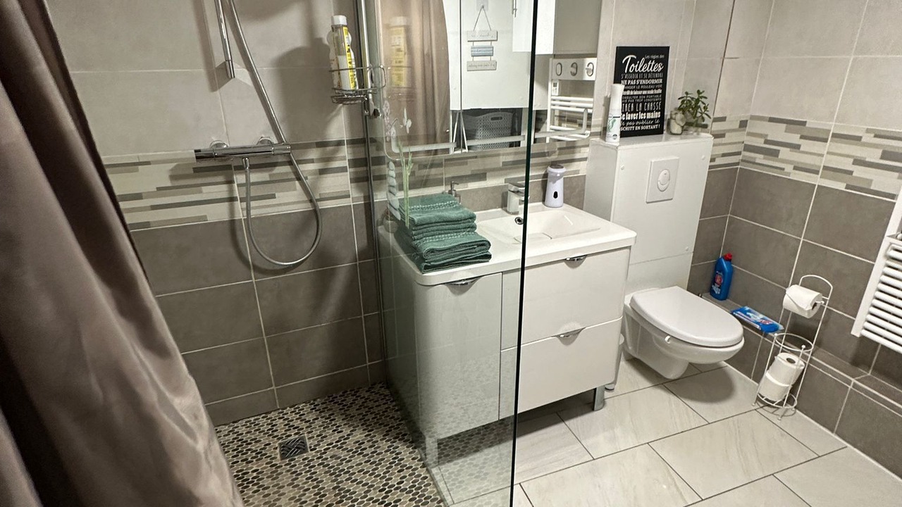 Photo of Bathroom in Talence