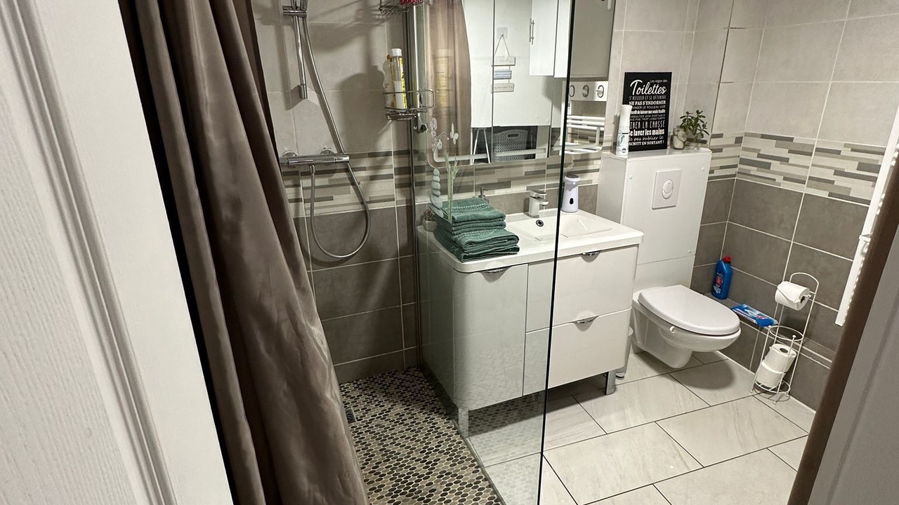 Photo of Bathroom in Talence