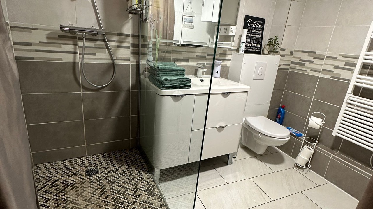 Photo of Bathroom in Talence