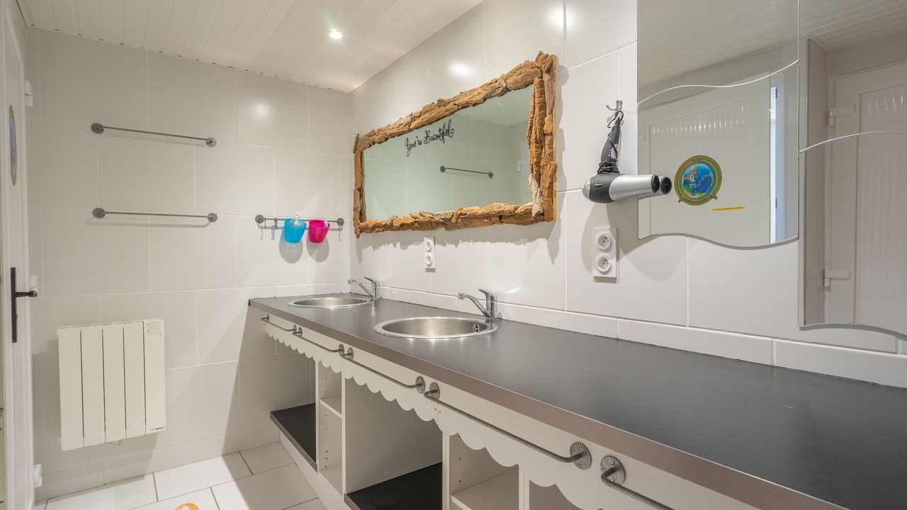 Photo of Bathroom in Saint-Palais-sur-Mer