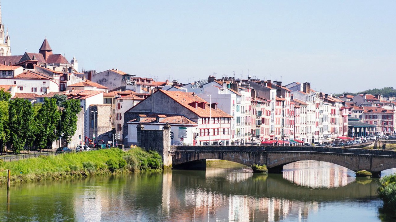 Photo of Others in Bayonne