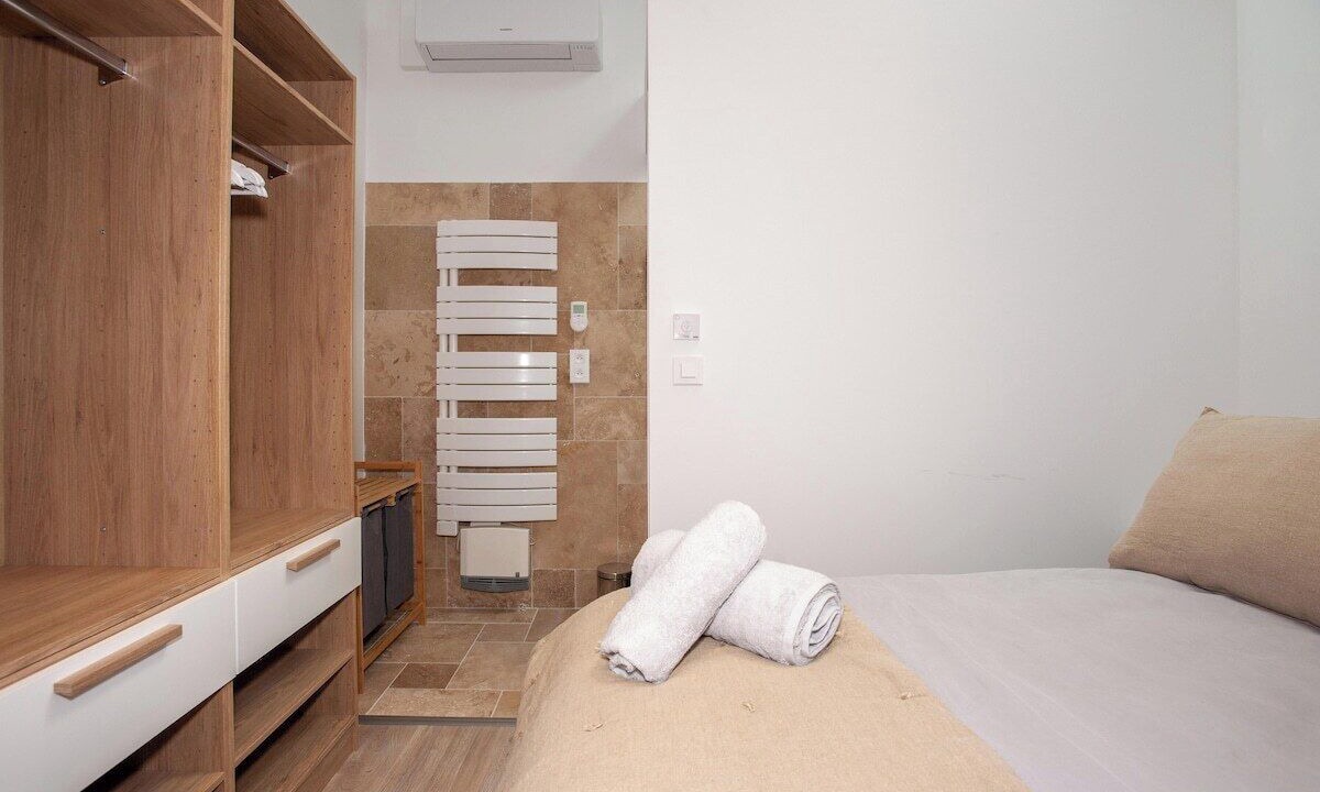 Photo of Bedroom in Libourne