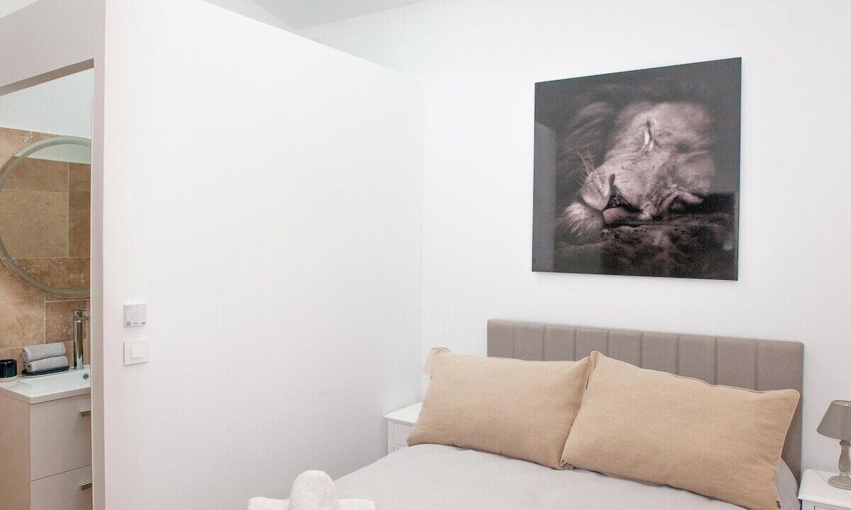 Photo of Bedroom in Libourne