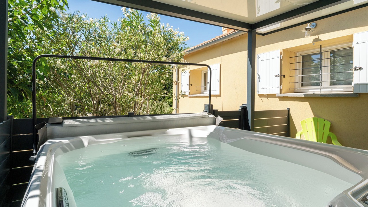 Photo of Outdoor in Malaucene