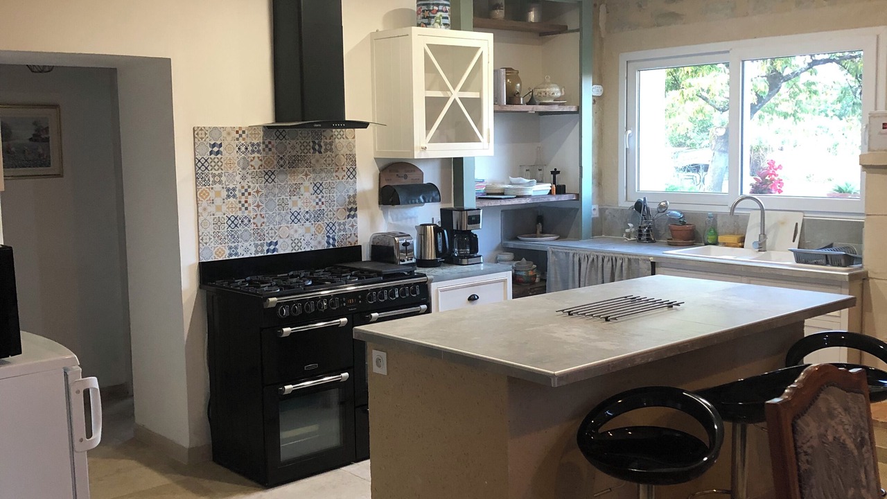 Photo of Kitchen in Saint-Michel-Lapujade