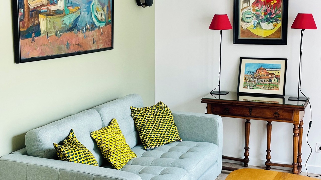 Photo of Livingroom in 8th Arrondissement