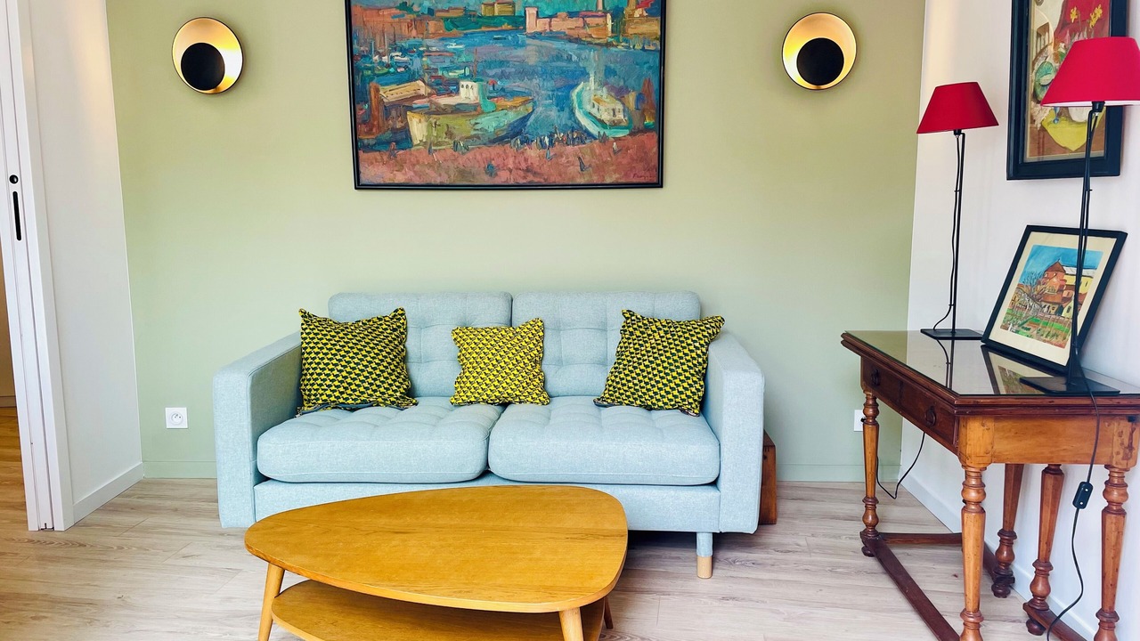 Photo of Livingroom in 8th Arrondissement