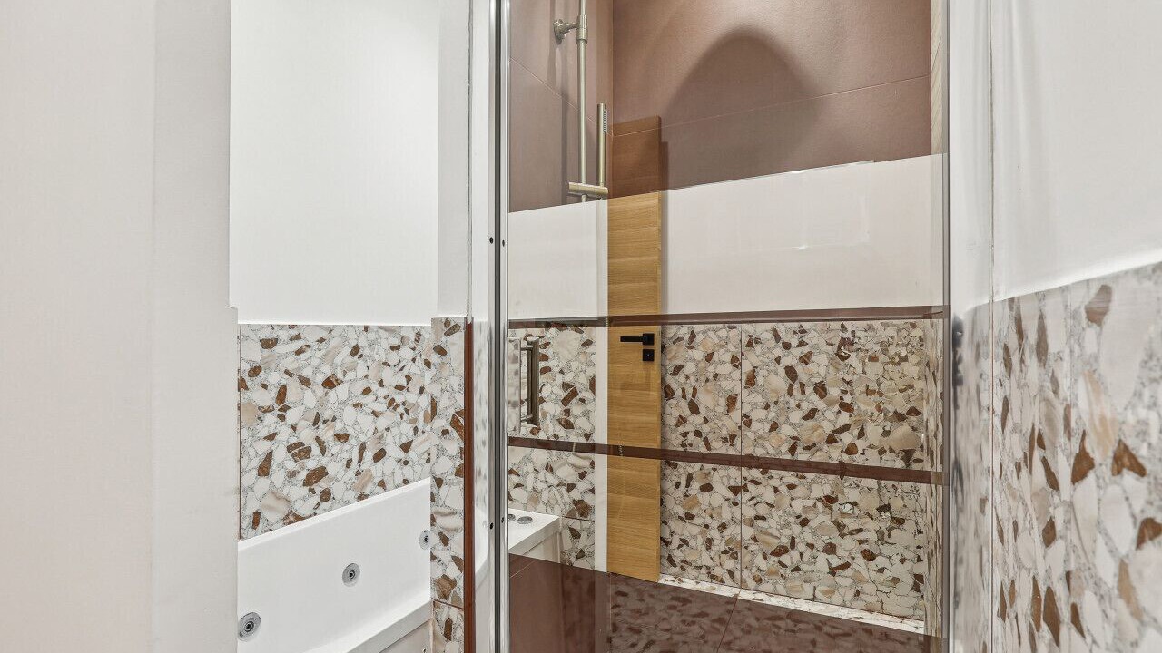 Photo of Bathroom in Gambetta