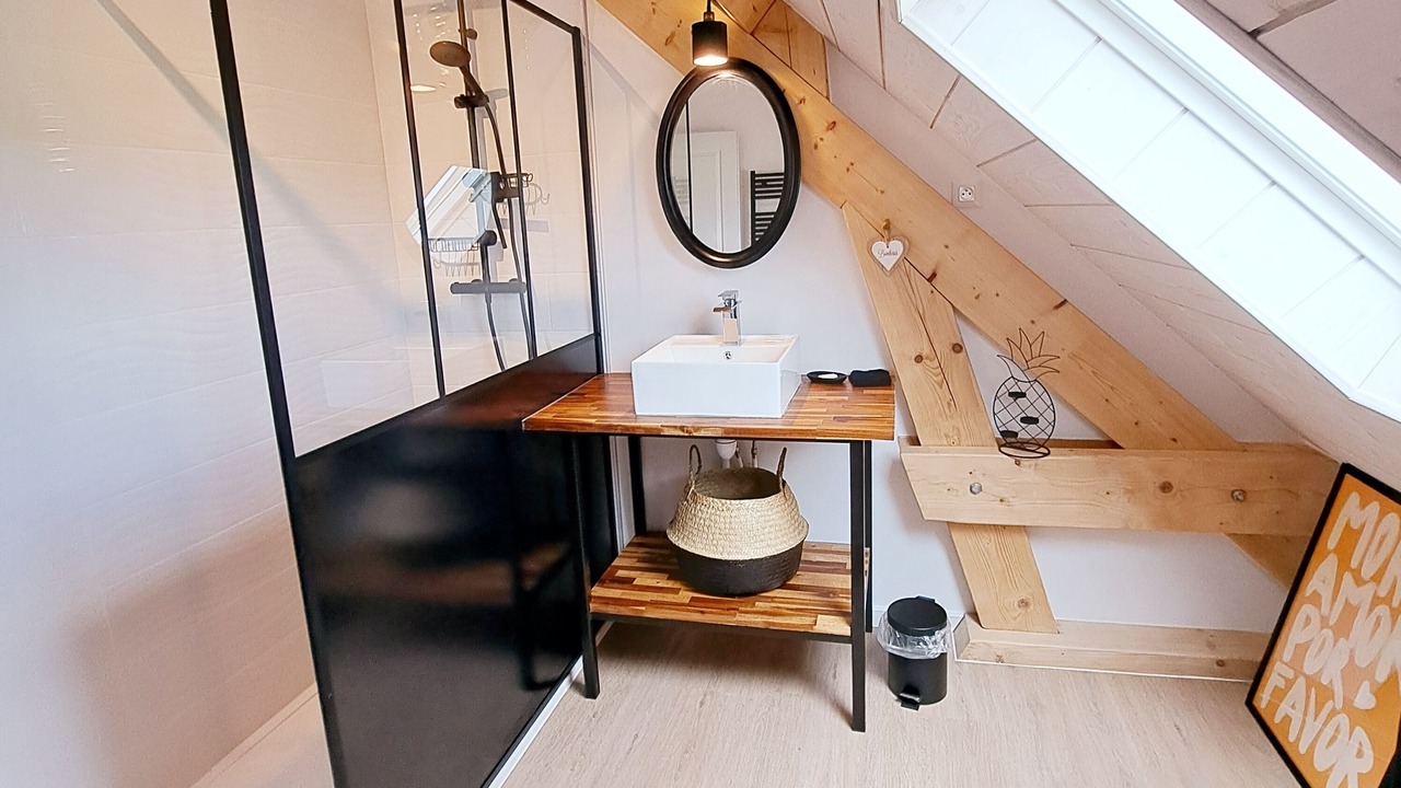 Photo of Bathroom in Poey-d'Oloron