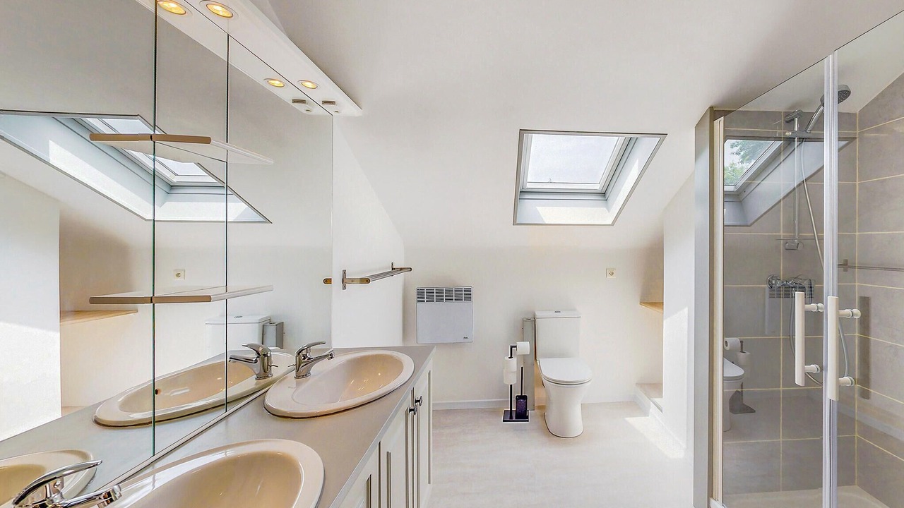 Photo of Bathroom in Vieux-Mareuil