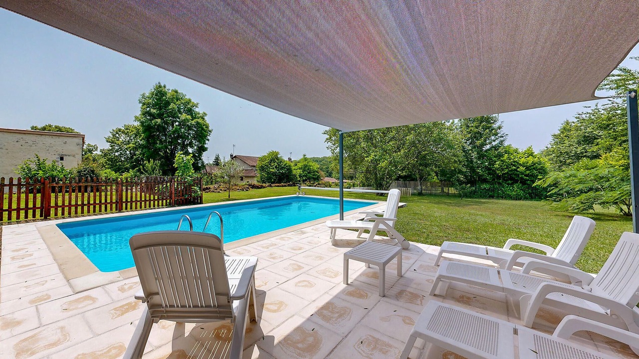 Photo of Outdoor in Vieux-Mareuil