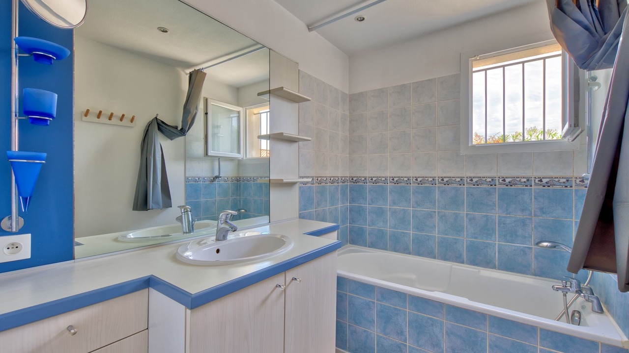 Photo of Bathroom in Le Grand-Village-Plage
