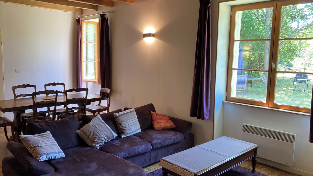 Photo of Livingroom in Saint-Sulpice-de-Ruffec