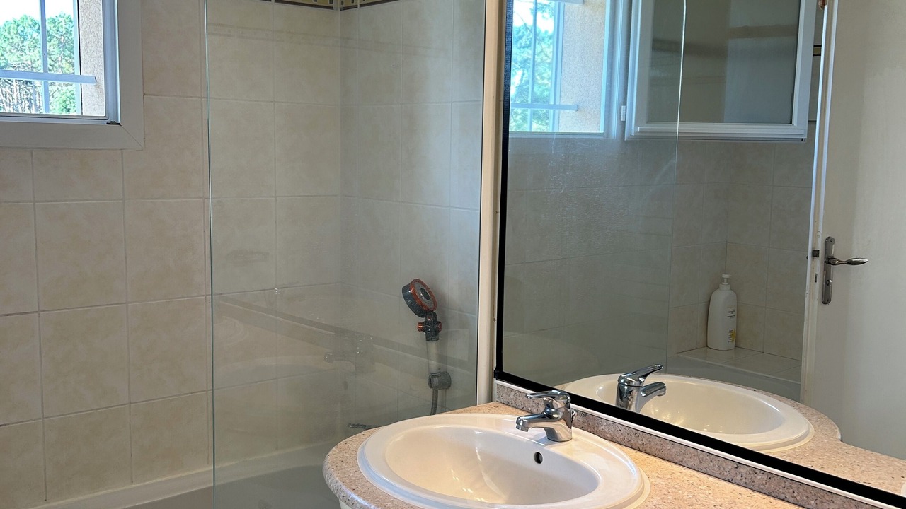 Photo of Bathroom in Lacanau-Ocean