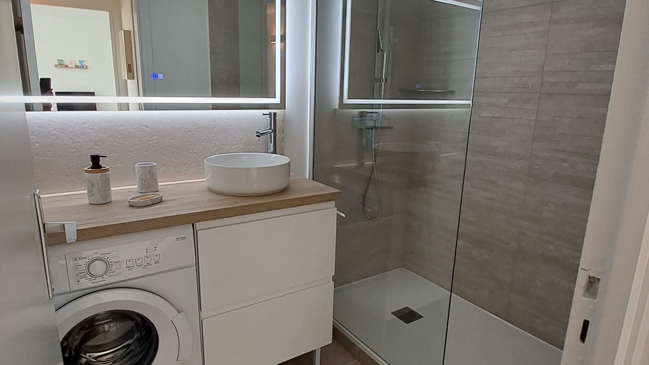 Photo of Bathroom in Saint-Palais-sur-Mer