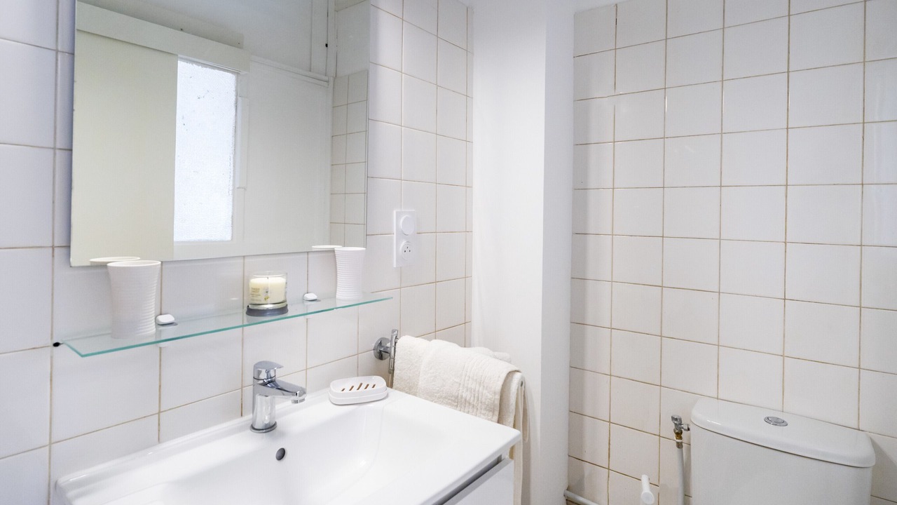 Photo of Bathroom in Biarritz City Centre