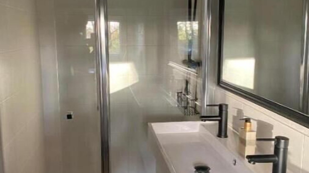 Photo of Bathroom in Journet