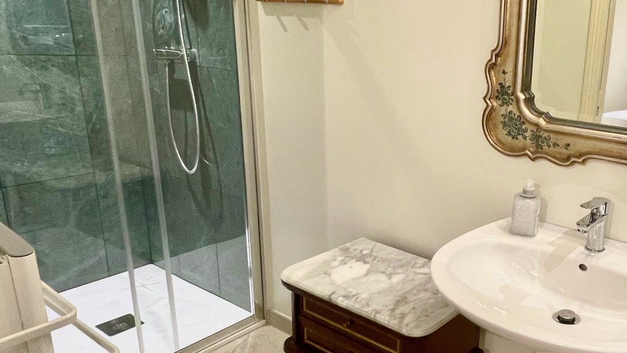Photo of Bathroom in Beynac-et-Cazenac