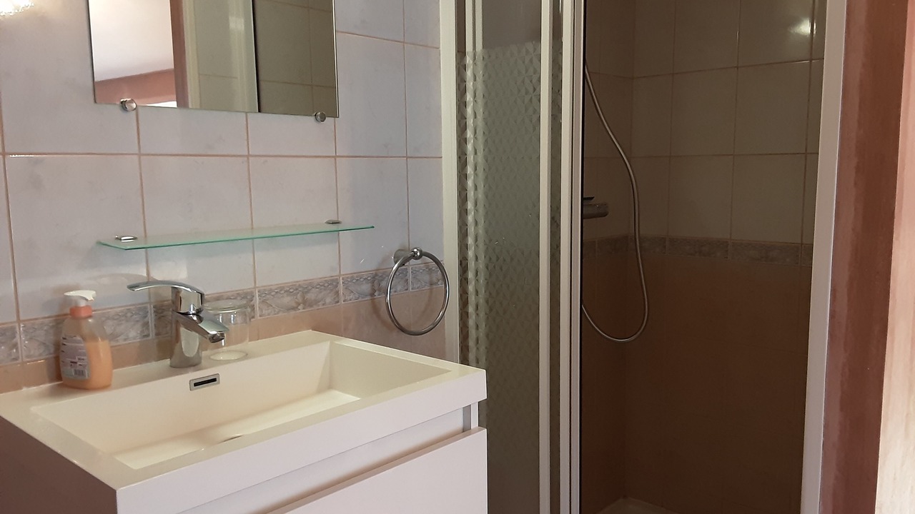 Photo of Bathroom in Loudun