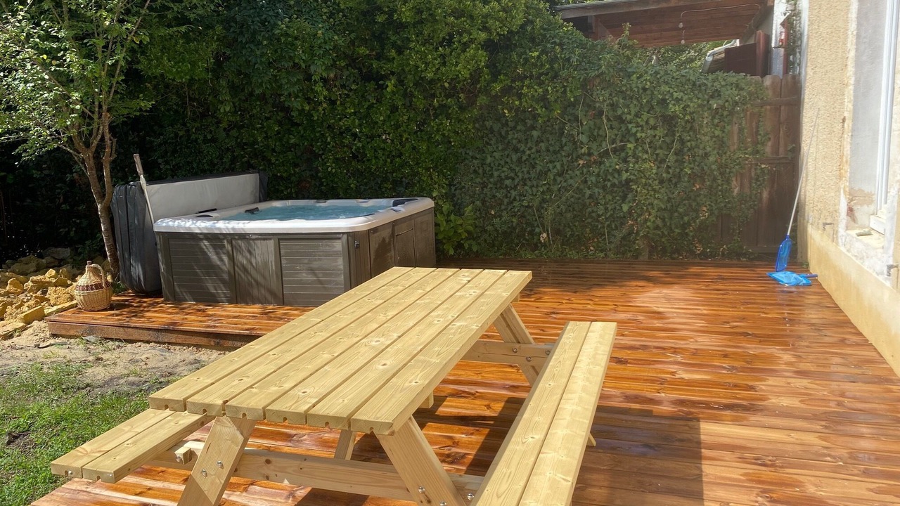 Photo of Patio Balcony in Salles