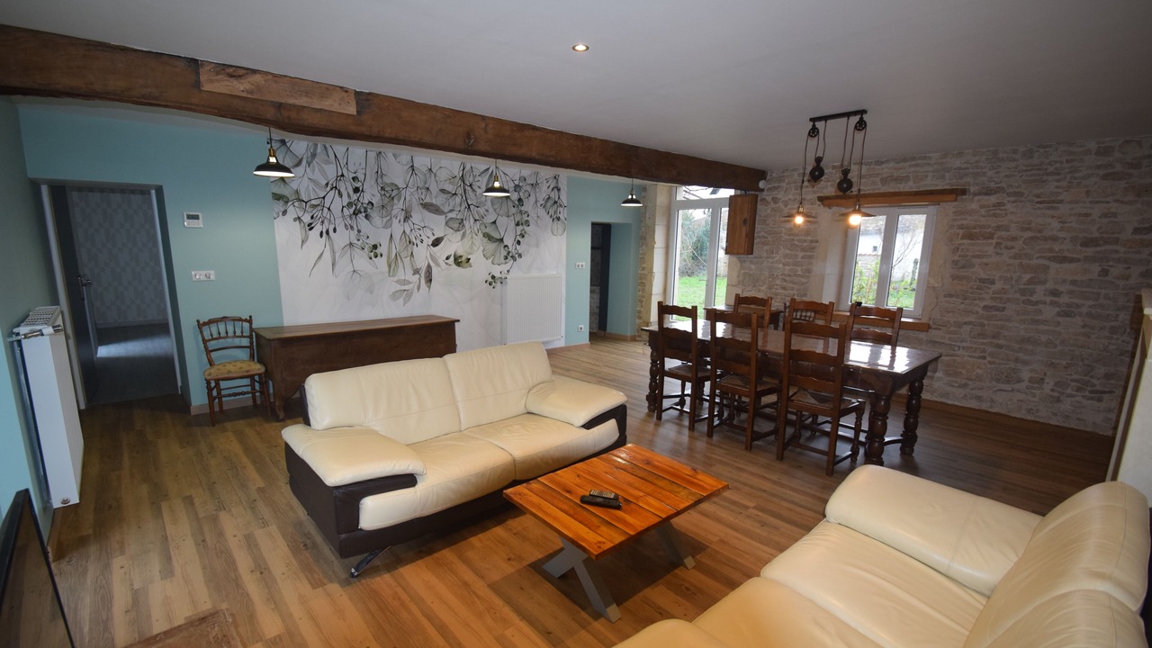 Photo of Livingroom in Chaunay
