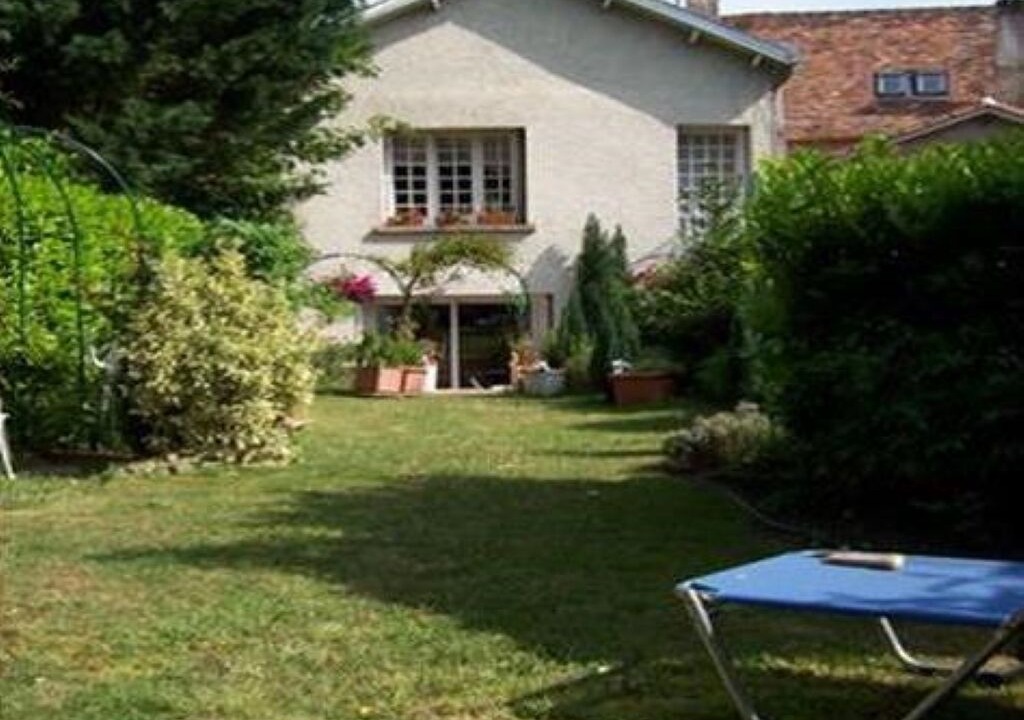 Photo of Patio Balcony in Savignac-les-Eglises