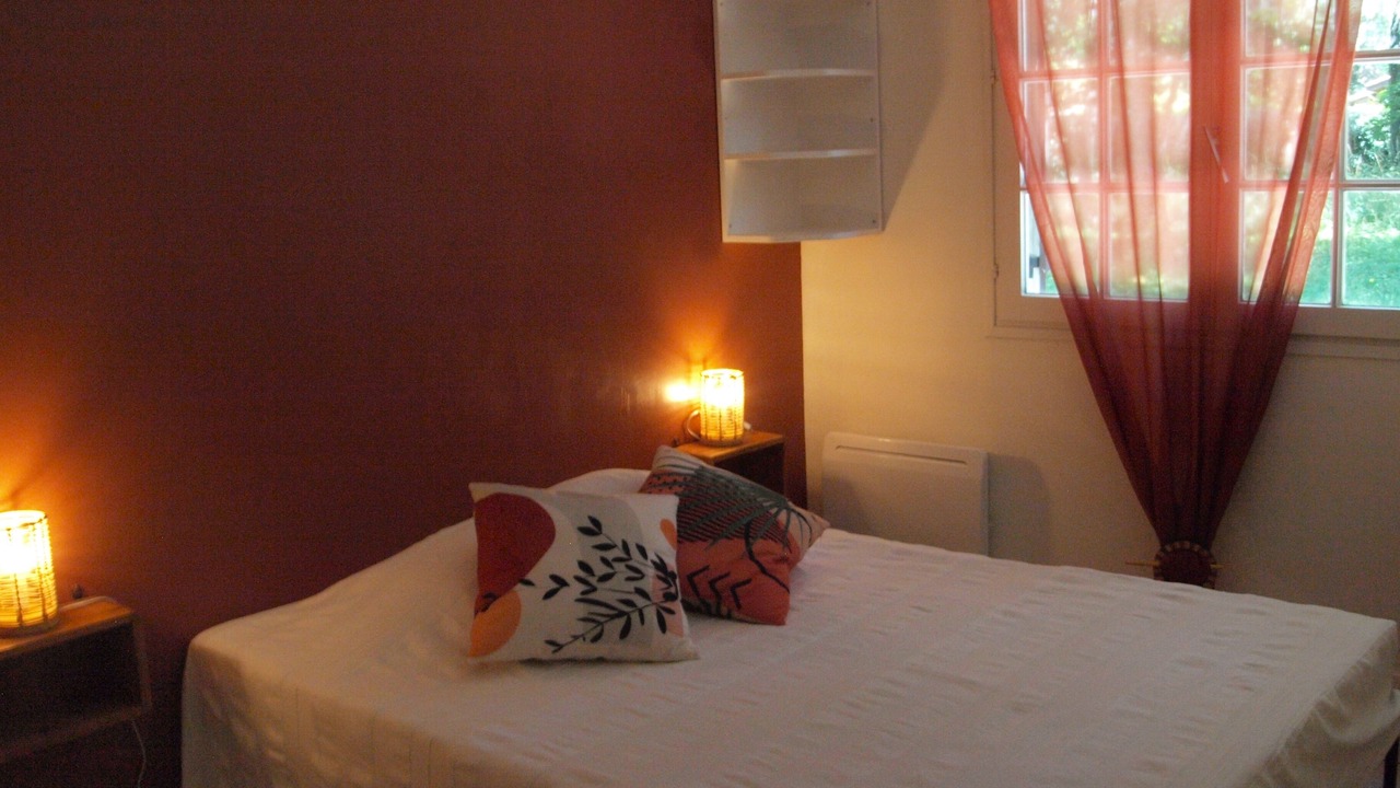 Photo of Bedroom in Saint-Laurent-de-Medoc