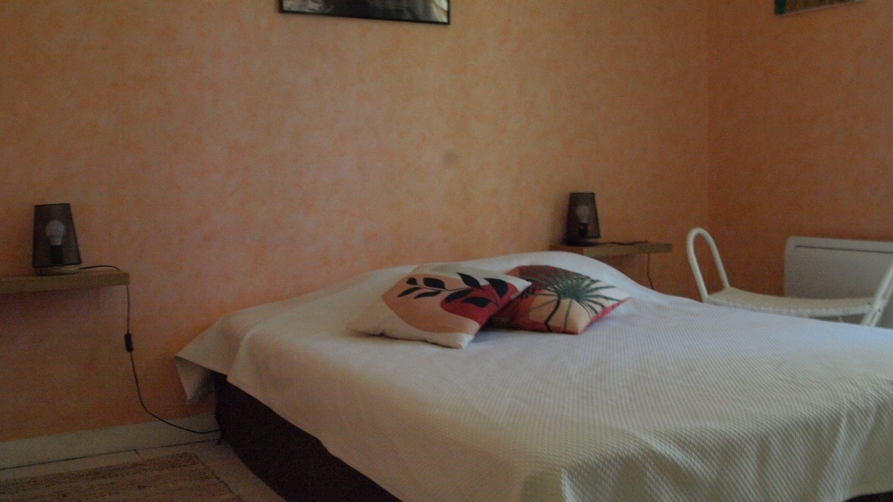 Photo of Bedroom in Saint-Laurent-de-Medoc