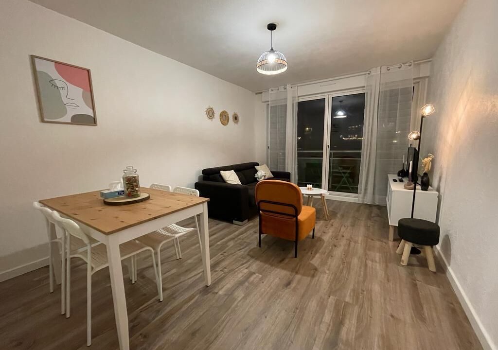 Photo of Livingroom in Cenon