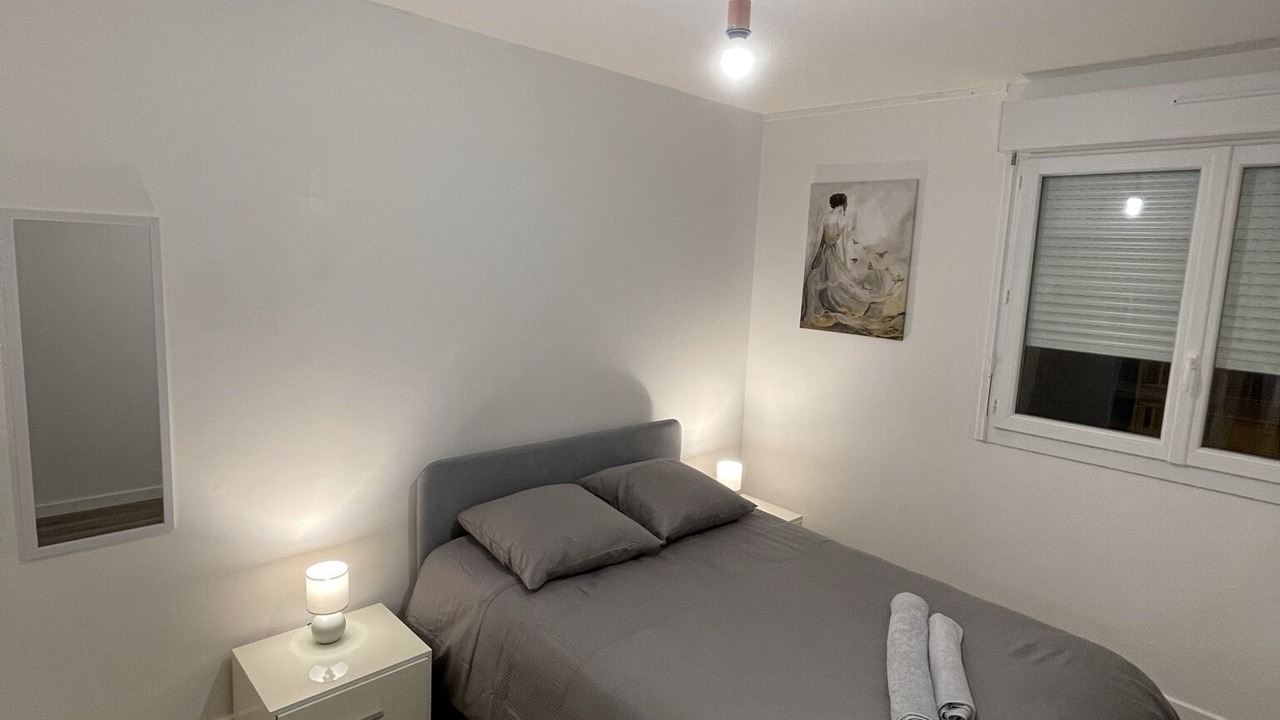Photo of Bedroom in Cenon