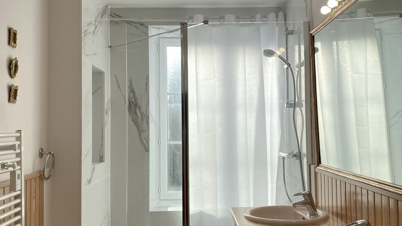 Photo of Bathroom in Chasseneuil-du-Poitou